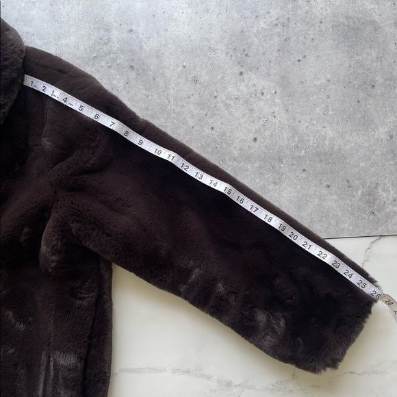 Apparis New Manon Faux Fur Jacket in Eboni - Picture 5 of 6